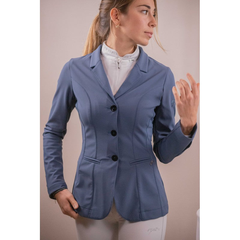 Calista blue competition jacket front view – fitted stretch show jacket with tone-on-tone buttons by Pénélope at Ekkivibes